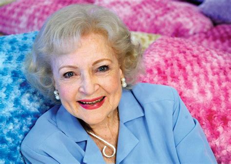 Betty White To Feed Two Ducks Visiting Her Everyday On Her 99th