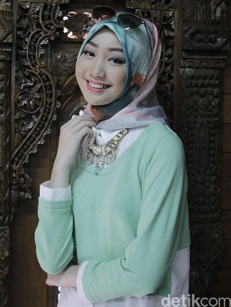 None Jakarta Vina Muliana Berbagi Ilmu Modeling Pada Finalis Sunsilk