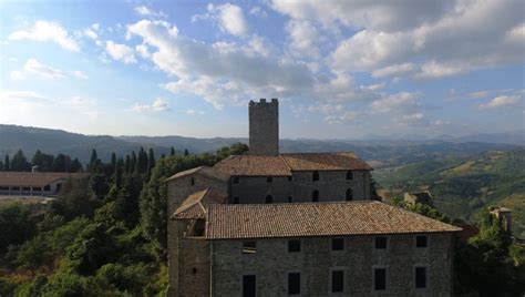 €16m Biscina Italy Splendid Umbrian Castle For Sale Castleist
