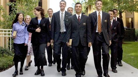Misioneros Mormones Alcanzan Los 75000 A Nivel Mundial