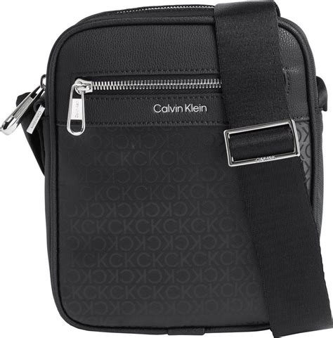 Calvin Klein Mini Bag Ck Elevated Reporter S Im Praktischen Design