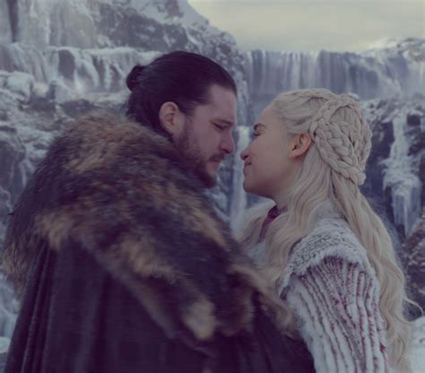 Jon Snow And Daenerys Targaryen Game Of Thrones Season 8 Episode 1