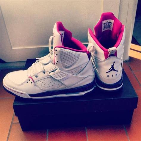 Air Jordans Modell (Schuhe, Nike, Basketball)