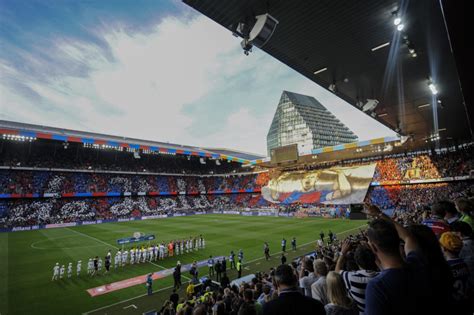 All info around the stadium of fc basel. 4:3 gegen St. Gallen: Streller macht sein 200. Tor und ...