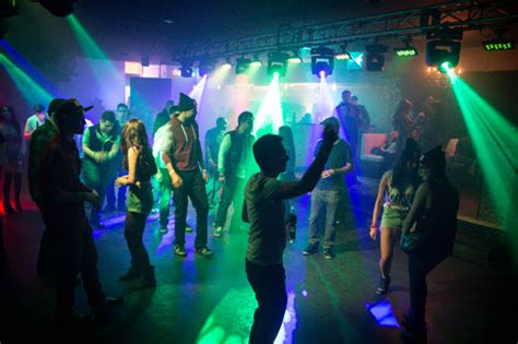 Gyms in toronto& | health clubs in toronto&. New dance club takes over for Moskito on College St.