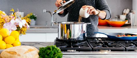 3 Great Reasons Why You Should Cook At Home More