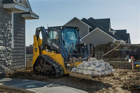 Deere Introduces Four Final Tier 4 G Series Skid Steers Compact Track