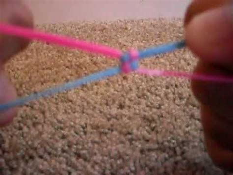 The triangle is one of the few lanyard the only have three strings. How to Start the Square & Circle Boondoggle = Camp Lanyard | Plastic lace crafts, Plastic lace ...