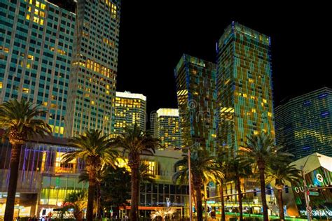 Las Vegas Strip At Night Street View Hotels Traffic City Life