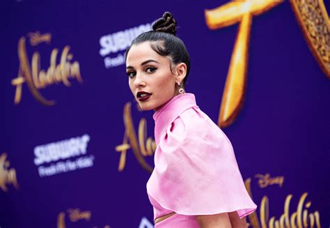 Aladdin Naomi Scott On Why Her Princess Jasmine Needed Nasim Pedrads New Character