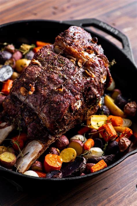 You'll want to remove the roast from the oven when its internal temperature reaches 110º, which for a 5lb roast should take about 1 hour. Standing Rib Roast / This is a stunner of a dish, and a ...