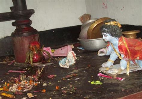 Hindu Temple Vandalized In Bangladesh World News India Tv