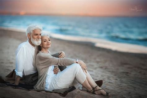 Endearing Photos Of Elderly Couple In Love Transcends Age
