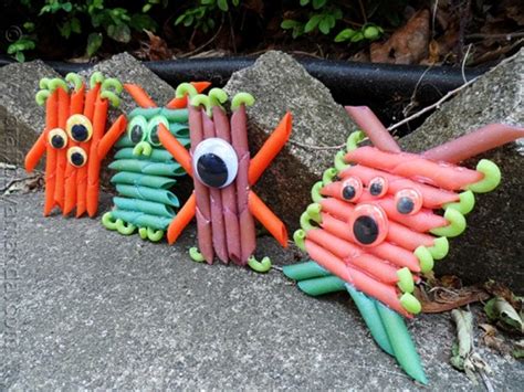10 Cool And Easy Halloween Crafts To Make With Kids