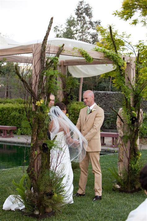 Sonoma Wedding By Jesse Leake Photography Green Wedding Flowers