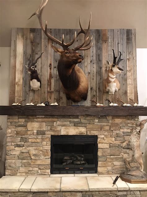 Reclaimed Lumber From An Old Fence Makes The Perfect Statement For A
