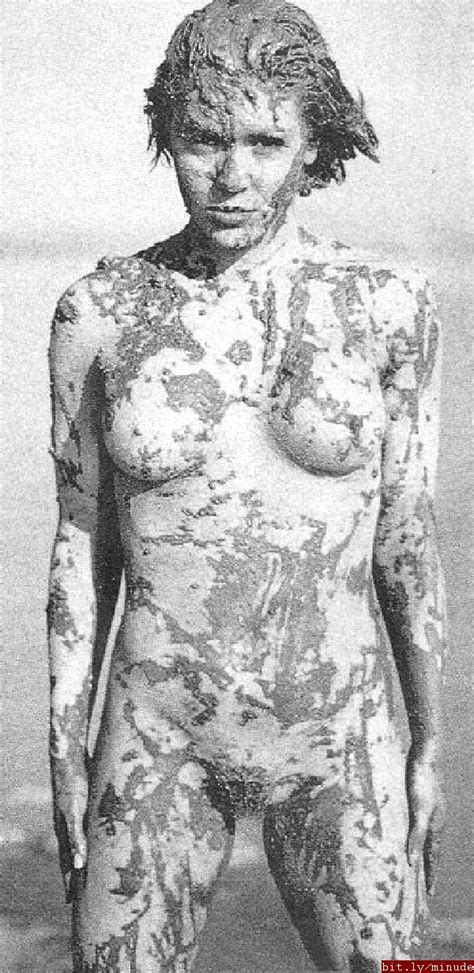 Alyssa Milano Nudes Are A Blast From The Past Pics