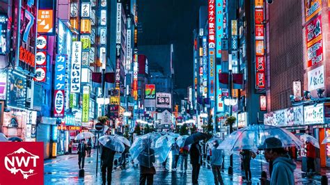 Tokyo Shinjuku Night Walk In The Cold Autumn Rain 4k Youtube