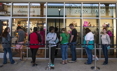 What Stores Are Still Doing Black Friday 2022 - Online Sales Surge, but Americans Still Lining Up for Black Friday