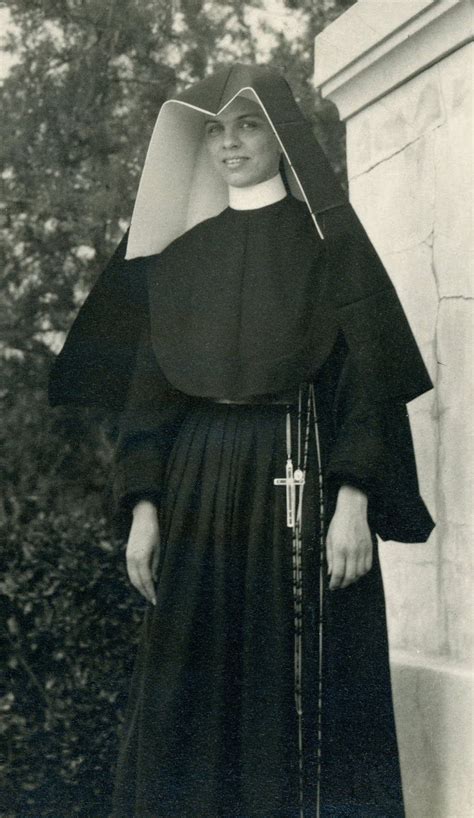 Sisters Of Loreto Sl This Form Of The Habit Was Worn In The 1950s