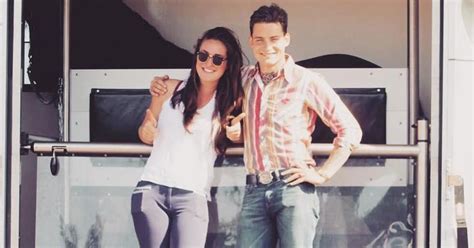 Zoek naar goedkope zomerbanden, winterbanden en vierseizoenenbanden bij tientallen online bandenwinkels. Douwe Bob en vriendin zetten tattoo | Entertainment ...