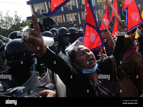 Kathmandu Bagmati Nepal 11th Jan 2021 Pro Monarchy Protesters Scuffle With Riot Police As
