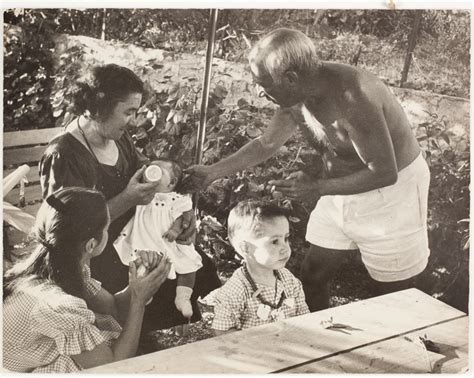 Pablo Picasso And Francoise Gilot With Their Children Paloma And
