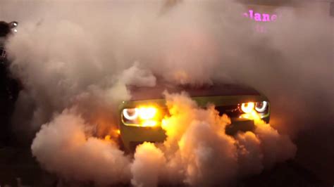 Epic Burnout Hellcat Burning Rubber Speed Smoke Youtube