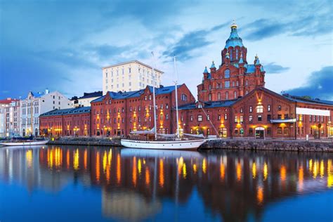 Helsinki is the capital, primate, and most populous city of finland. Helsinki - Catedral Uspenski