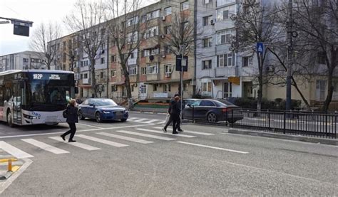 O Nouă Trecere De Pietoni Cu Scuar Amenajată Pe Strada Soveja Din