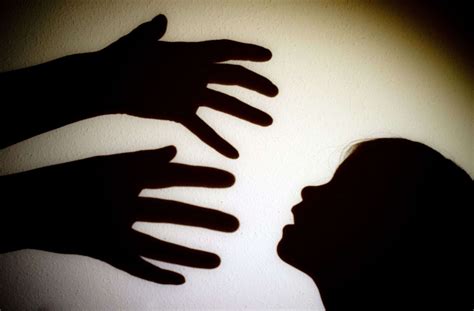 gewalt und sexueller missbrauch sos kinderdörfer sehen sich weltweit vorwürfen gegenüber