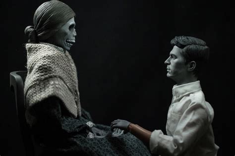 Terrifyingly Lifelike Sculptures Of Norman Bates And His ‘mother