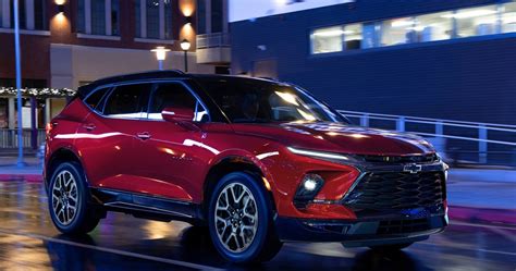 Heres How The 2023 Chevrolet Blazer Stacks Up Against The Ford Bronco