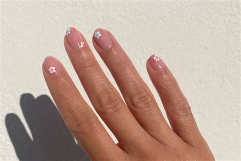 How long does it take for nail polish to dry completely? How Long Does It Take Nail Polish to Dry?