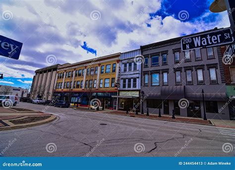 Group Of Historic Store Fronts In Downtown Decatur Il Editorial Stock