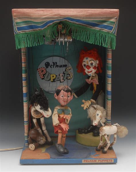 Pelham Puppets Rectangular Mini Animated Display Unit With Four Puppets