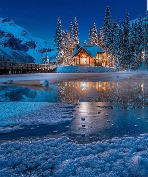 Emerald Lake Lodge Canada Cool Landscapes Emerald Lake Winter Landscape