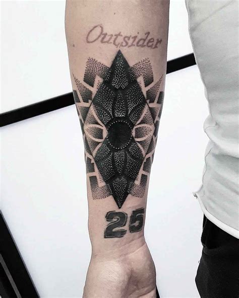Tattoos mean different things to different people around the world. Geometric Dotwork Cover-Up Tattoo | Best Tattoo Ideas Gallery | Tatuaje de cobertura, Ocultar ...
