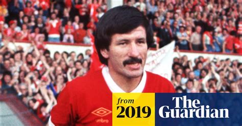 Tommy Smith Former Liverpool Defender And Captain Dies Aged 74