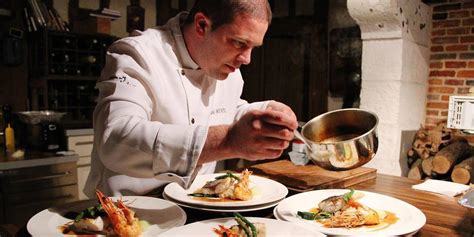 Un chef à domicile prépare votre repas gastronomique chez vous, à la carte, pour 6 à 20 personnes, à reims et ses environs. Offrez-vous un chef à domicile - DH Les Sports+