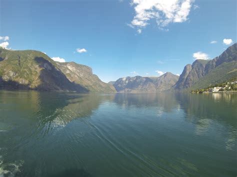 Go on a fjord excursion or visit popular attractions like the unesco world. Bergen gelegen in de prachtige fjorden van Noorwegen