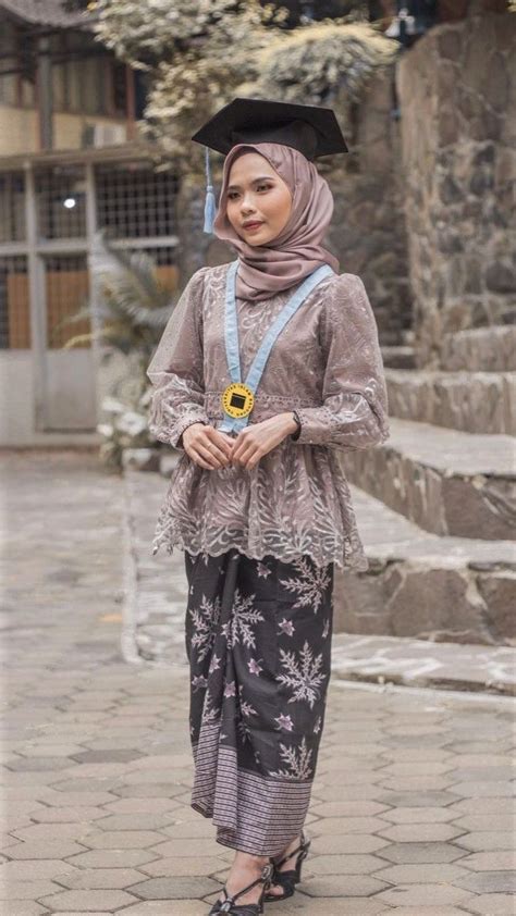 Ide Kebaya Wisuda Kebaya Indonesia Model Baju Wanita Pakaian Untuk