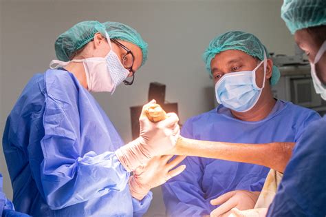 How Can You Able To Find The Best Orthopedic Surgeon