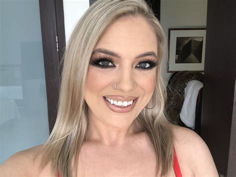 Lana Analise Pictures And Videos And Similar Of Lanaanal Fancentro Profile Erothots