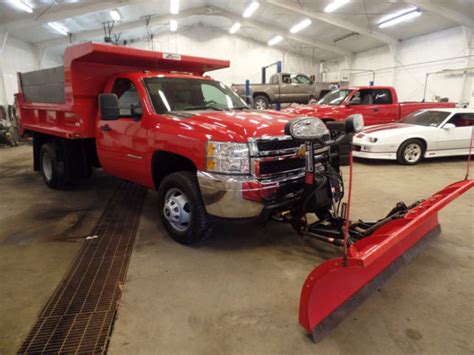 2013 Chevrolet Silverado 3500hd 4x4 Dump Truck Snow Plow Salt Spreader