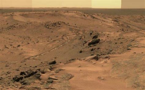 Mars Alien Sighting Former Nasa Employee Claims She Saw Men Walking