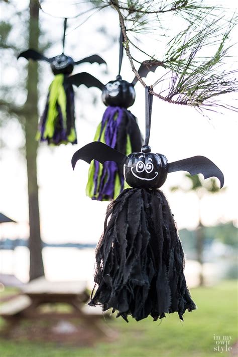 Bat & vampire crafts for kids : Halloween Decorating: Pumpkin Head Bat Tassels | In My Own ...