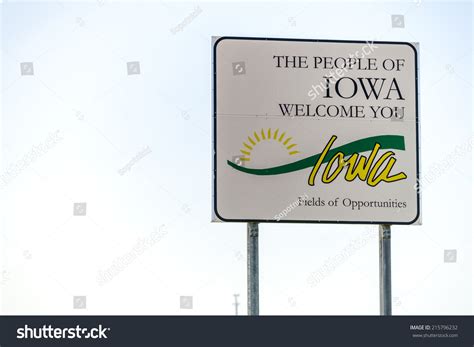 190 Welcome To Iowa Sign Images Stock Photos And Vectors Shutterstock