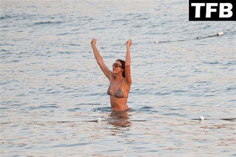 Irina Shayk Stella Maxwell Enjoy A Swim Together In Ibiza Photos