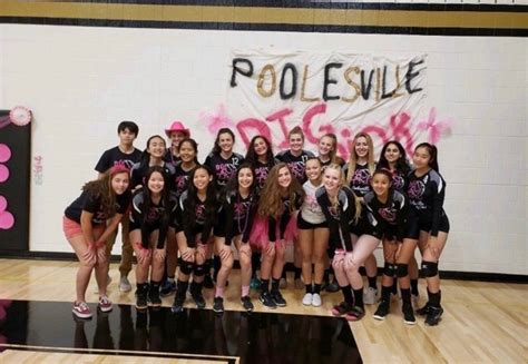 The Poolesville Pulse Volleyball Team Promotes Breast Cancer